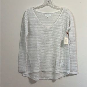 V neck high low sweater